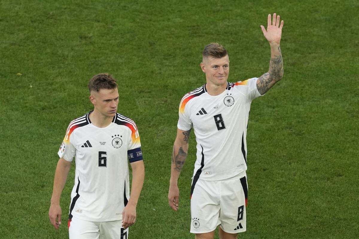 Kimmich y Kroos, tras ser eliminados por España